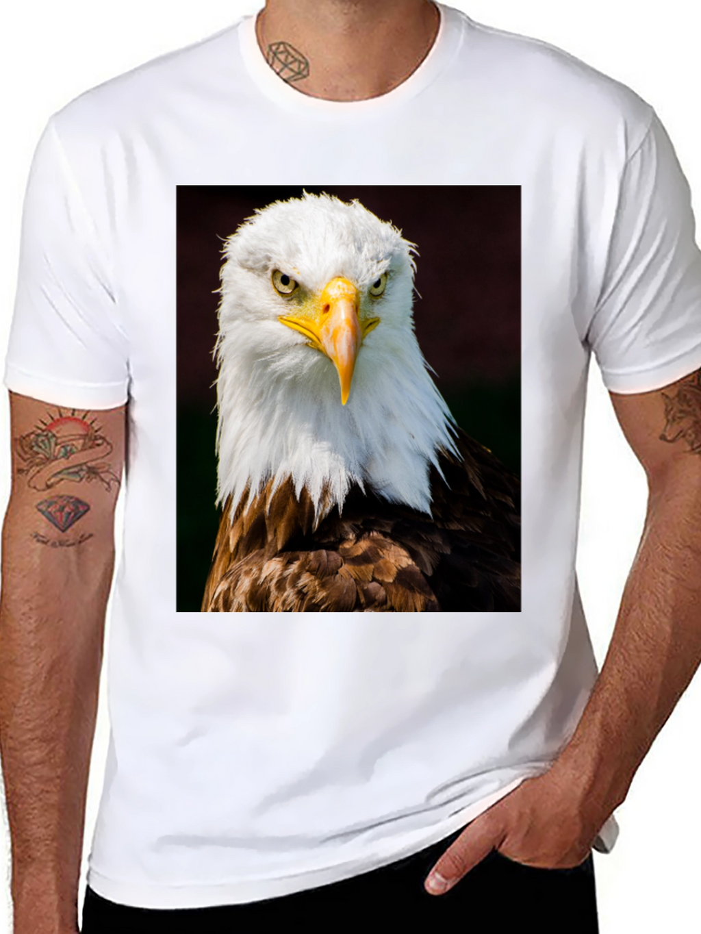 Eagle Graphic T-Shirt - Bold Bird of Prey Design
