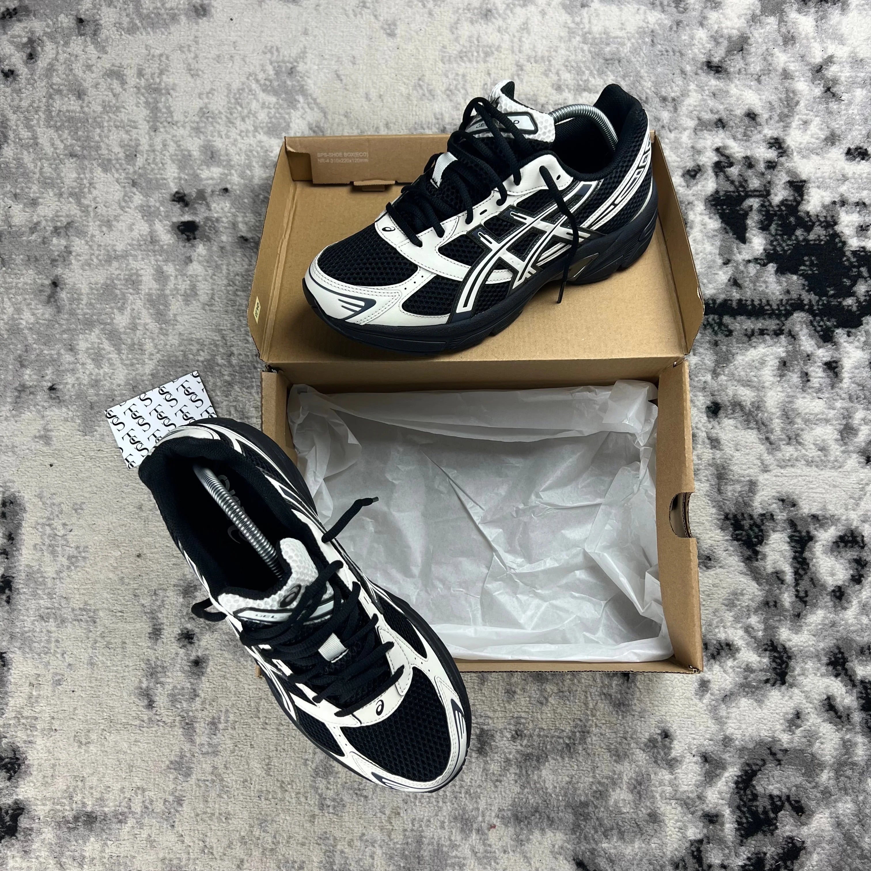 ASICS 1130 - BLACK / CREAM