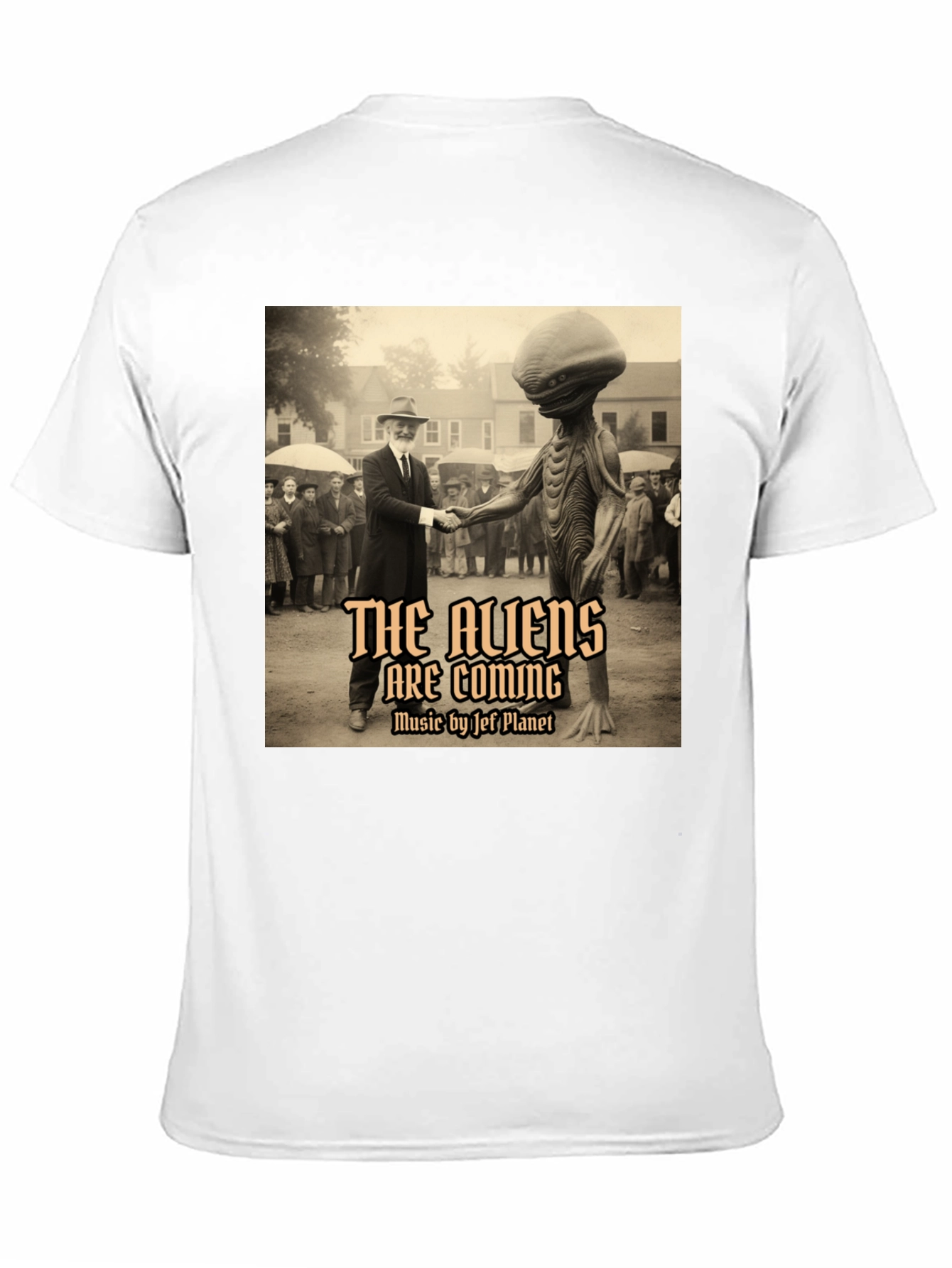 Aliens Are Coming Graphic T-Shirt