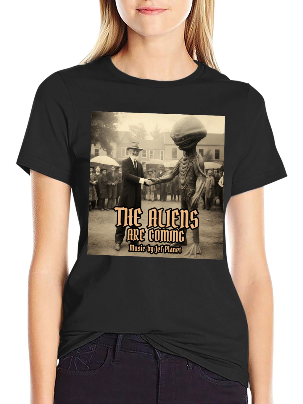 Aliens Are Coming Graphic T-Shirt