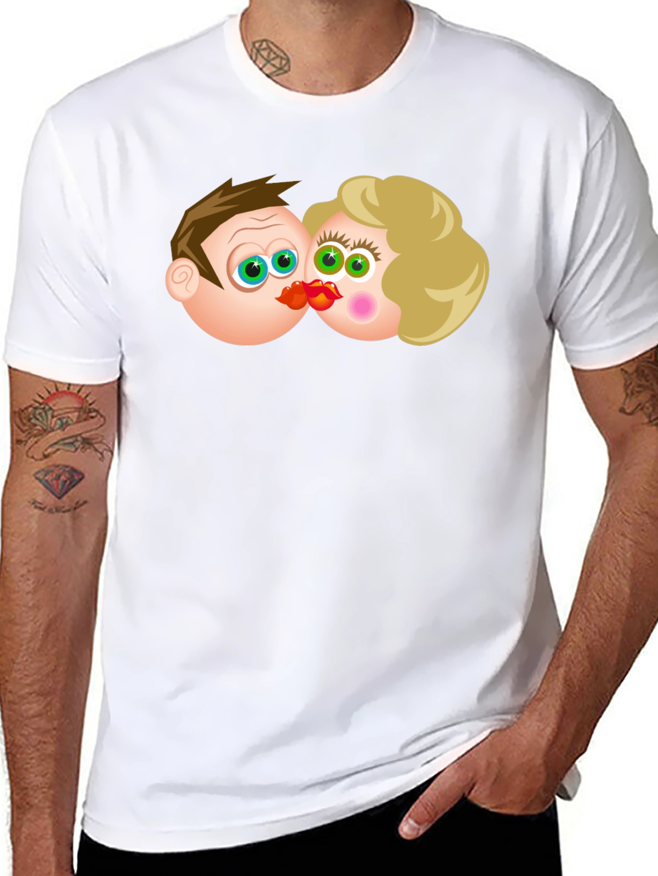Cartoon Couple Kissing Black T-Shirt