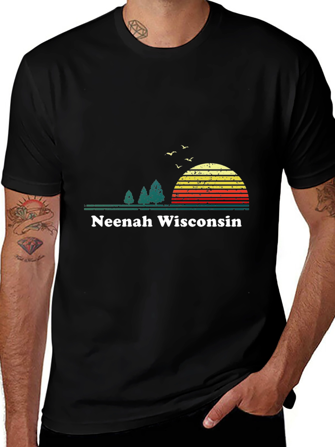 Neenah Wisconsin Retro Sunset T-Shirt