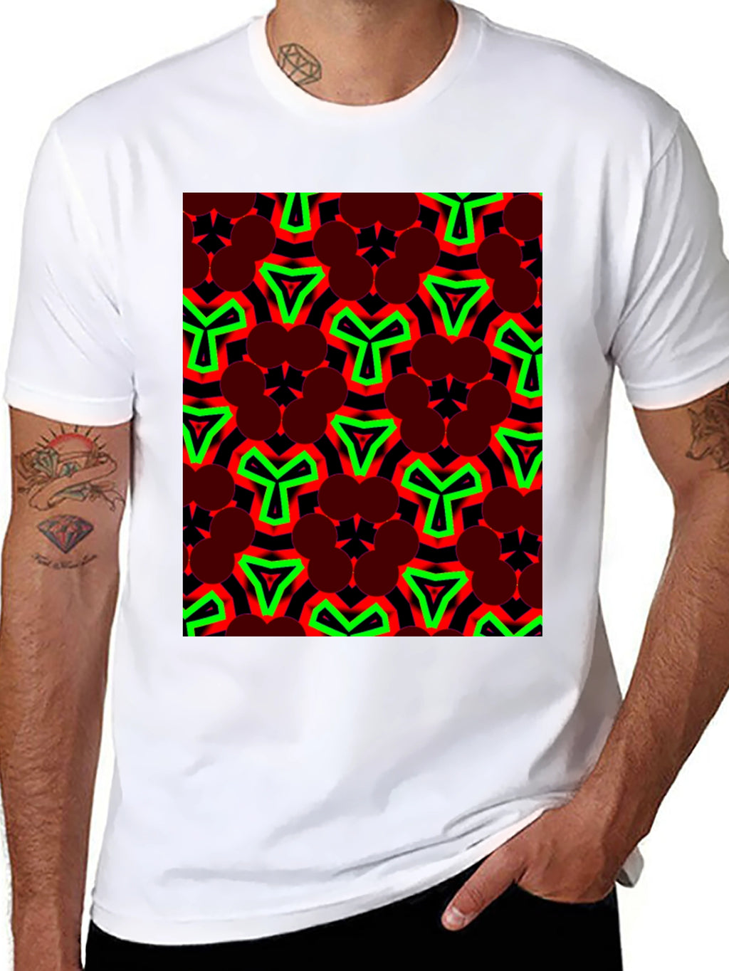 Bold Geometric Print T-Shirt - Eye-Catching Design