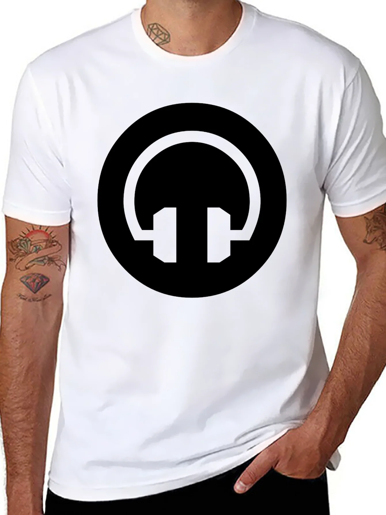 Black Headphone Graphic T-Shirt - Stylish Music Lover Tee
